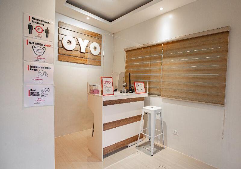 בית מלון כפרי Oyo 605 The Quarters