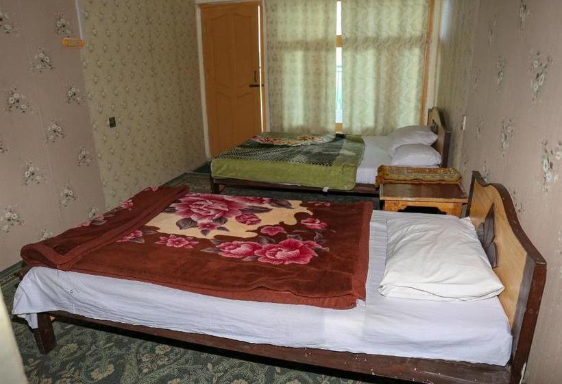 בית מלון כפרי Paradise City