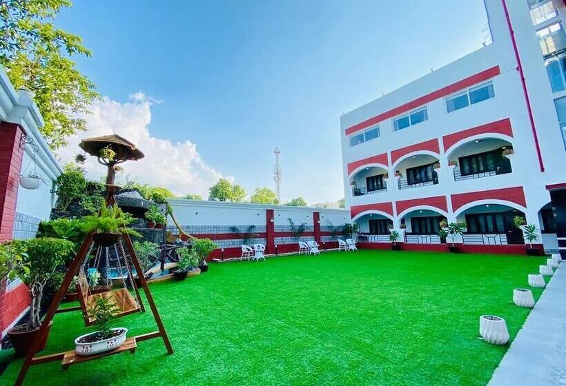 בית מלון כפרי Prayag Inn