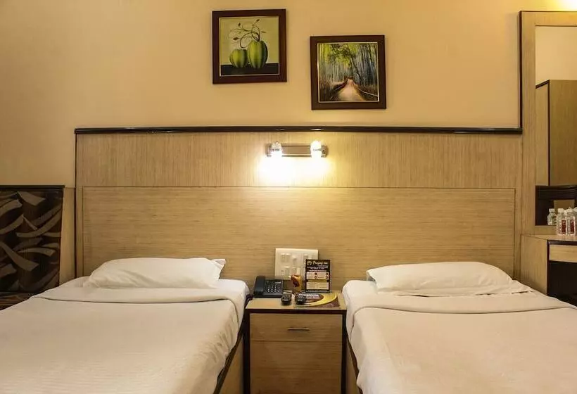 هتل Prayag Inn