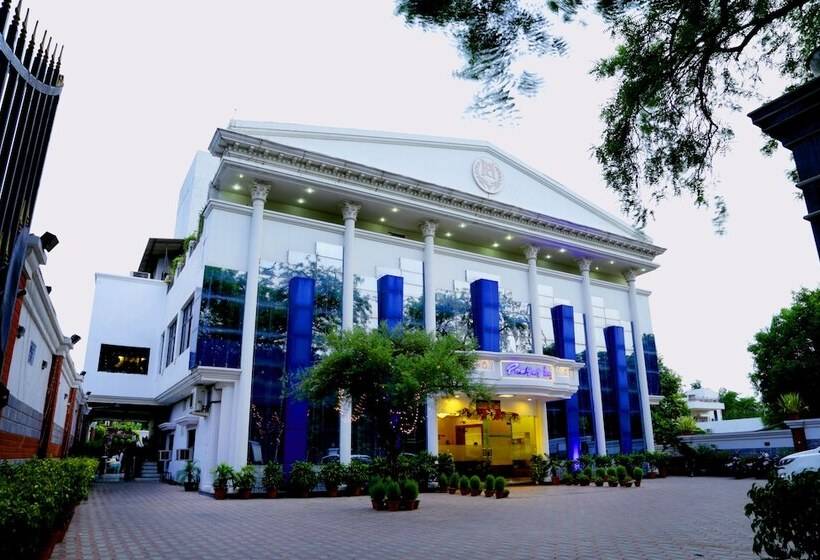 בית מלון כפרי Prayag Inn