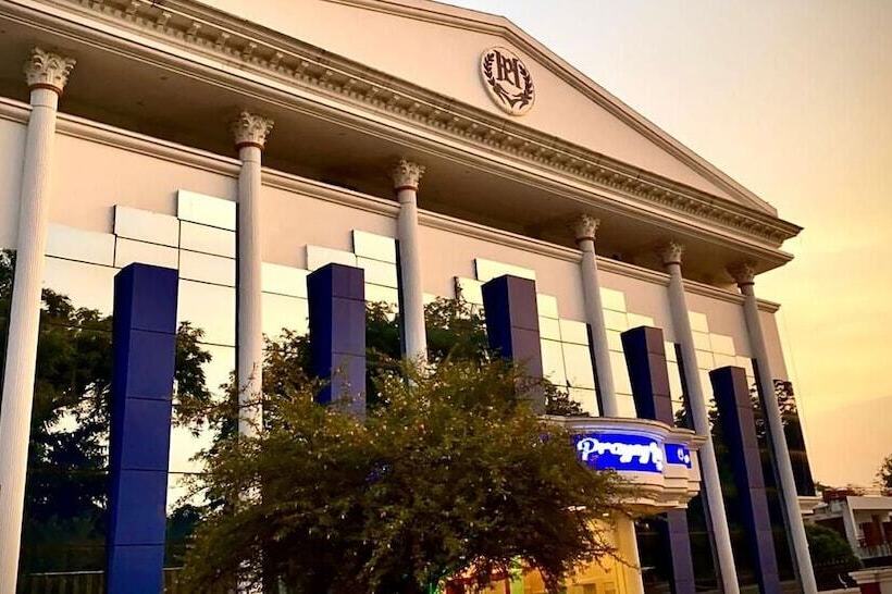 בית מלון כפרי Prayag Inn