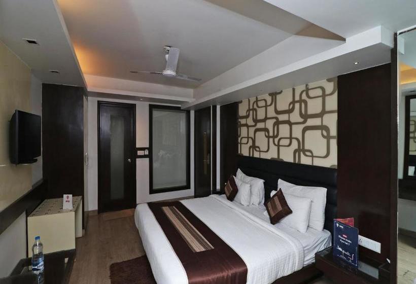 Hotel Fab Red Leaf Mall Road Mussoorie