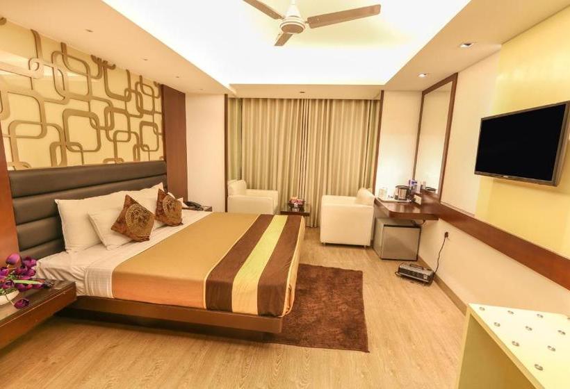 Hotel Fab Red Leaf Mall Road Mussoorie