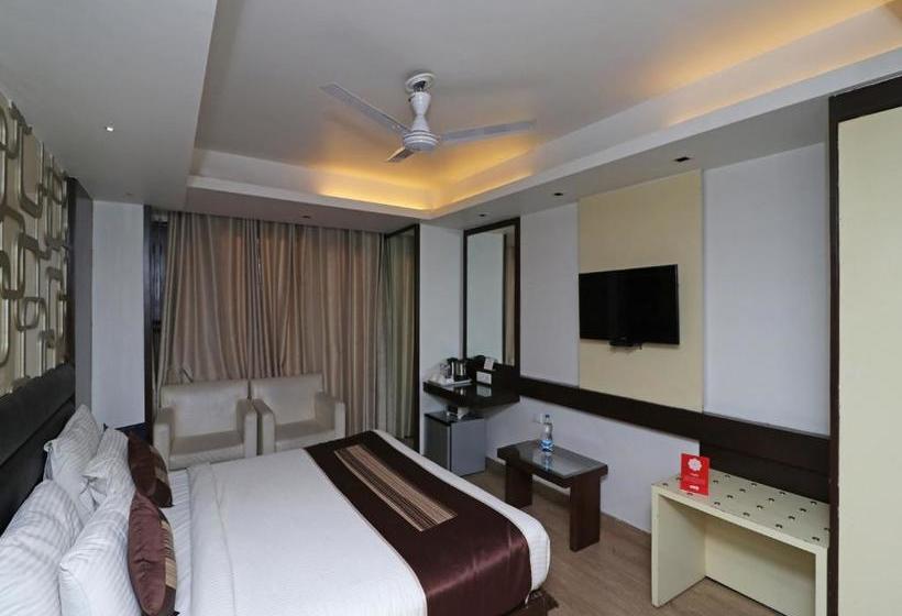 Hotel Fab Red Leaf Mall Road Mussoorie