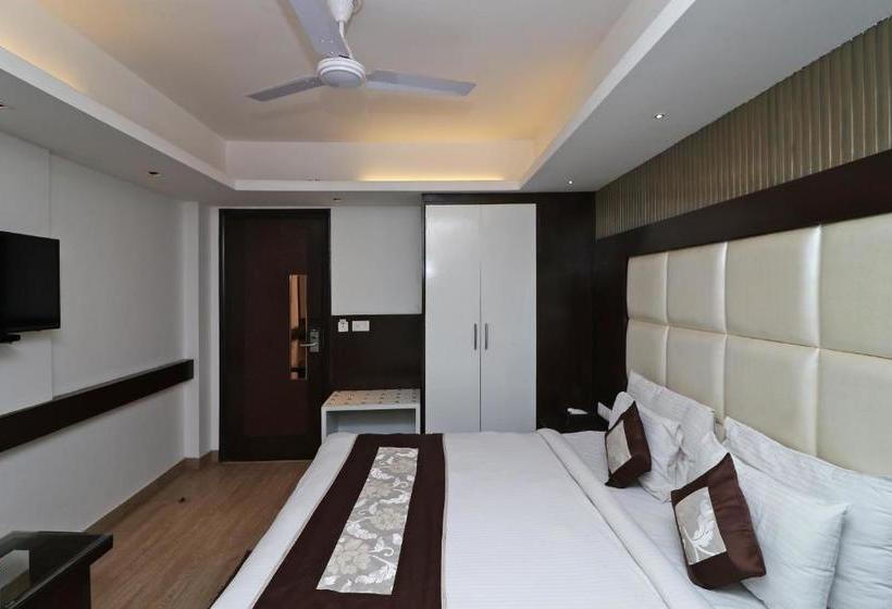 Hotel Fab Red Leaf Mall Road Mussoorie