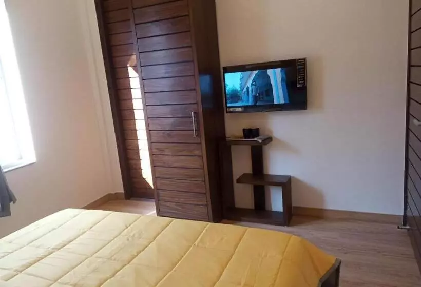 Joey S Hostel Rishikesh