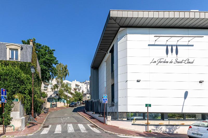 Les Jardins De St Cloud