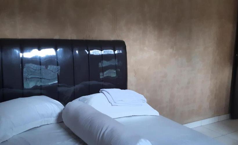 بنسيون Airangga Home Stay Syariah Berastagi Redpartner