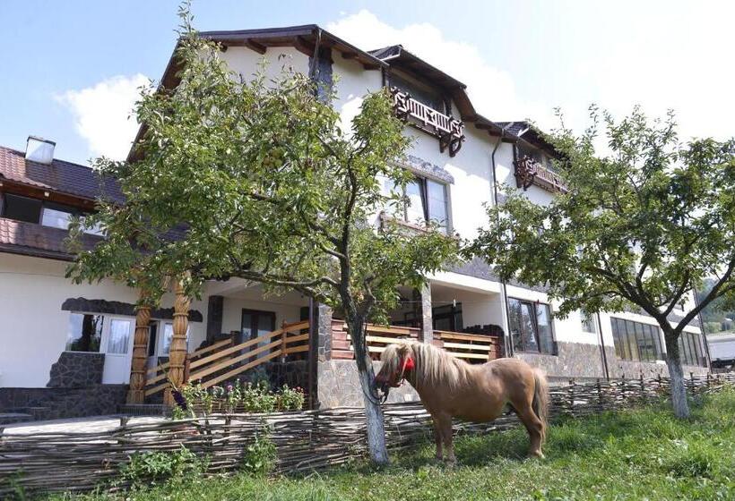 Pensiunea Lacramioara