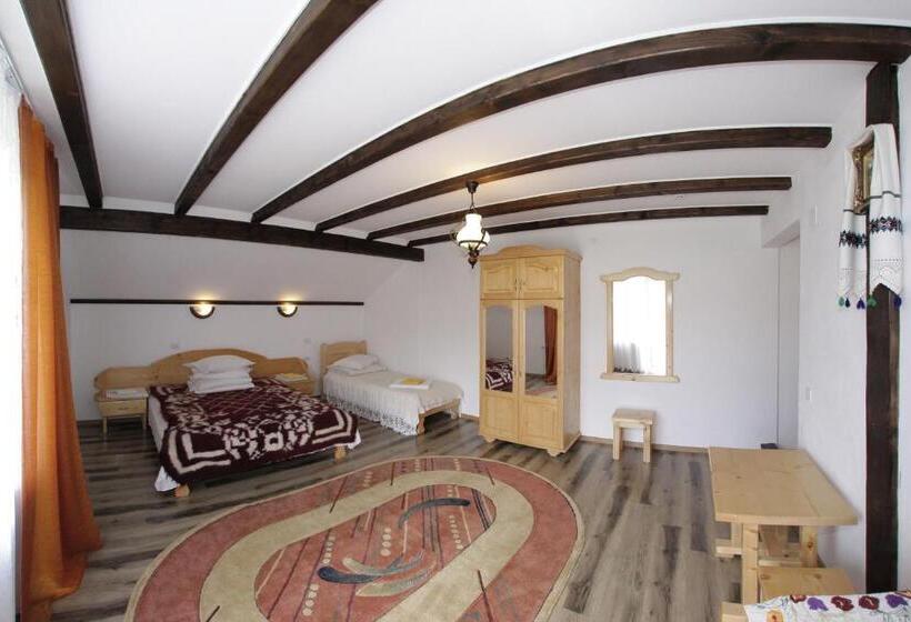 Pensiunea Lacramioara