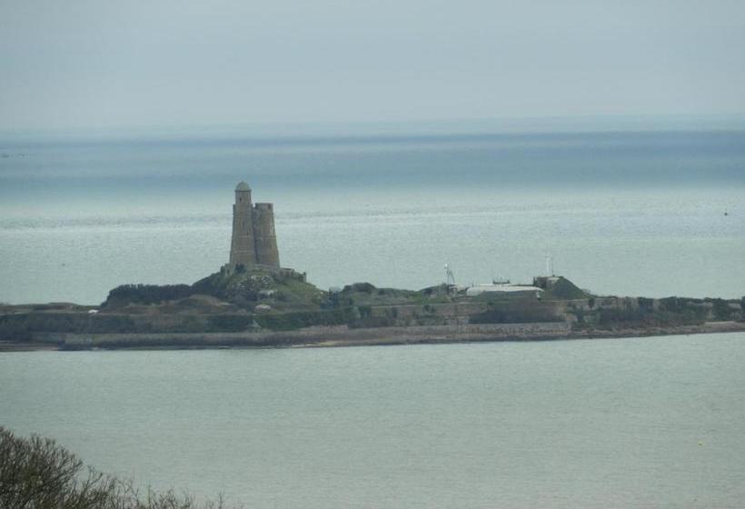 Bed and Breakfast Au Domaine De Sophie Chambres D Hôtes Crasville Manche
