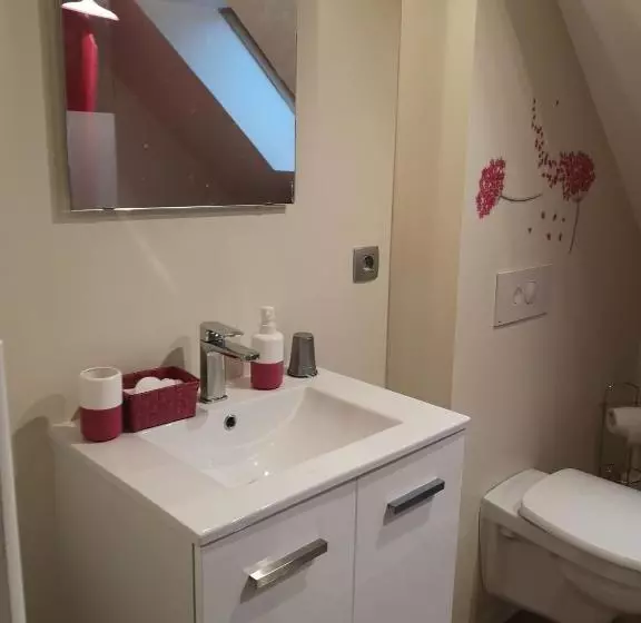 Aamiaismajoitus (B&B) Au Domaine De Sophie Chambres D Hôtes Crasville Manche