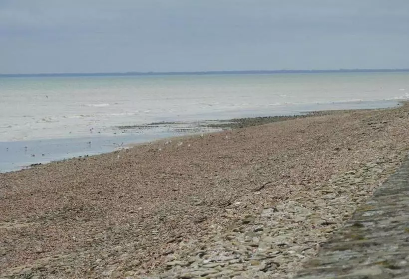 Aamiaismajoitus (B&B) Au Domaine De Sophie Chambres D Hôtes Crasville Manche