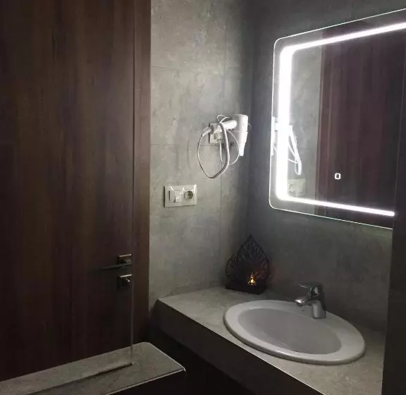 ベッドアンドブレックファースト Balaton Kinizsi Apartman