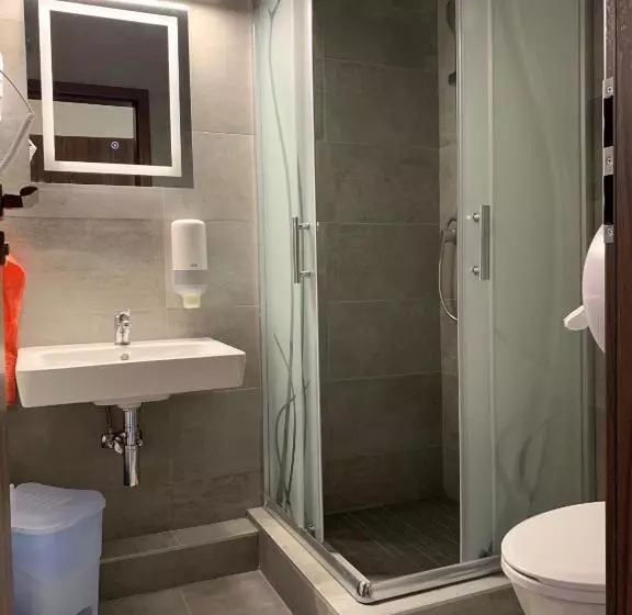 ベッドアンドブレックファースト Balaton Kinizsi Apartman