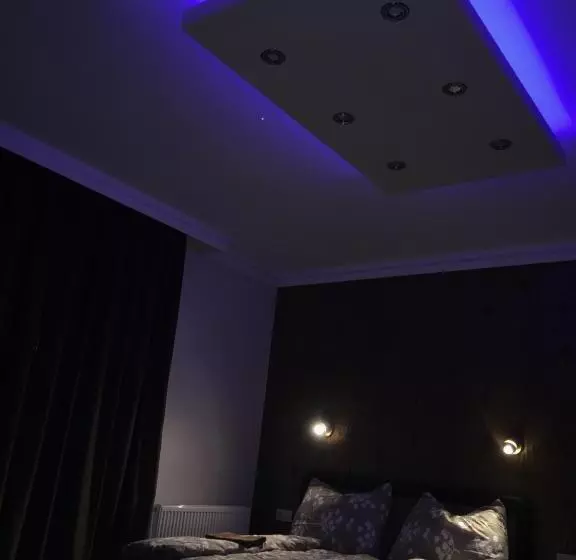 ベッドアンドブレックファースト Balaton Kinizsi Apartman