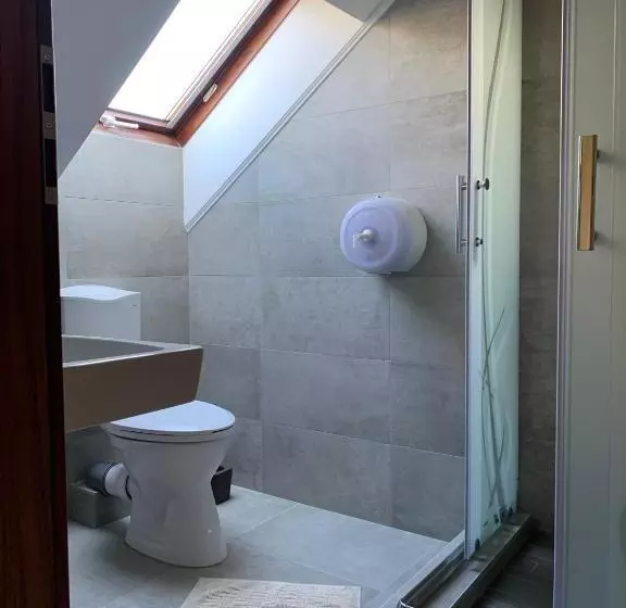 ベッドアンドブレックファースト Balaton Kinizsi Apartman