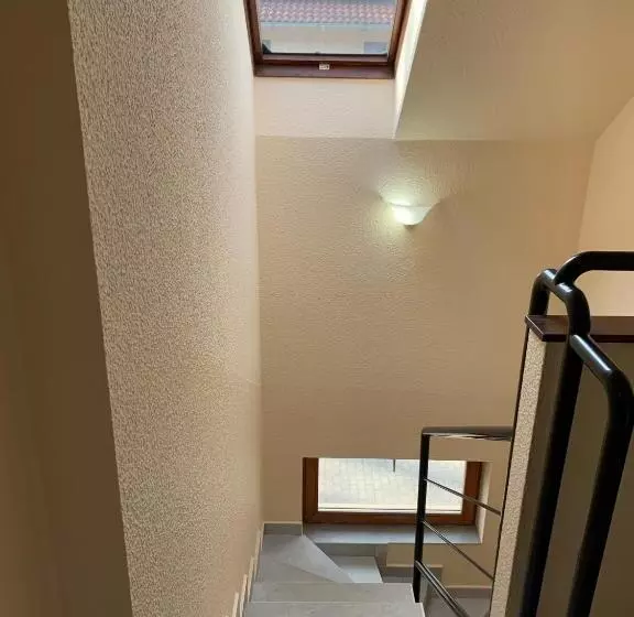 ベッドアンドブレックファースト Balaton Kinizsi Apartman