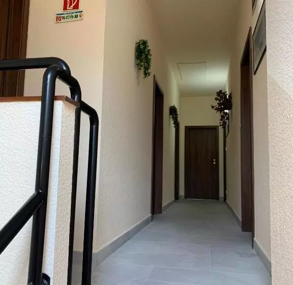 ベッドアンドブレックファースト Balaton Kinizsi Apartman