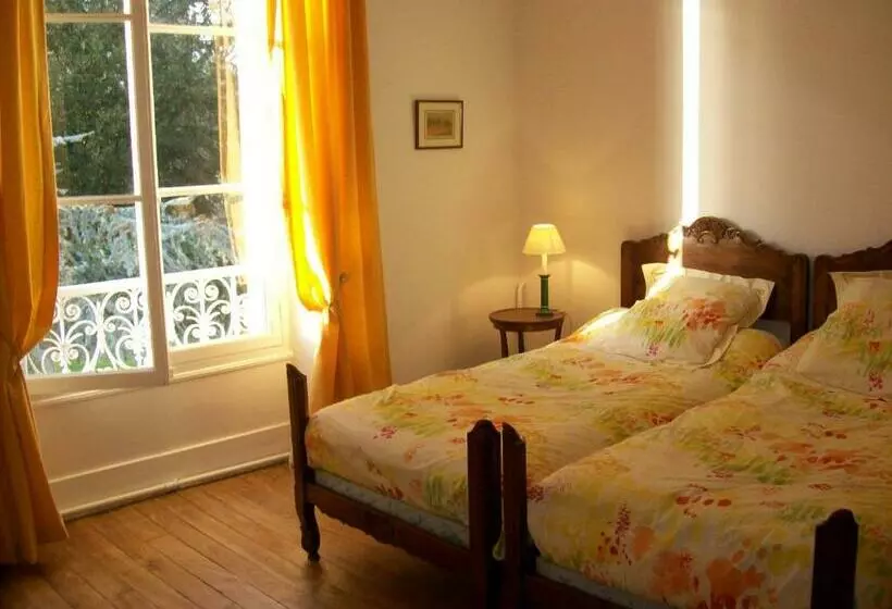 Aamiaismajoitus (B&B) Ferme Du Château