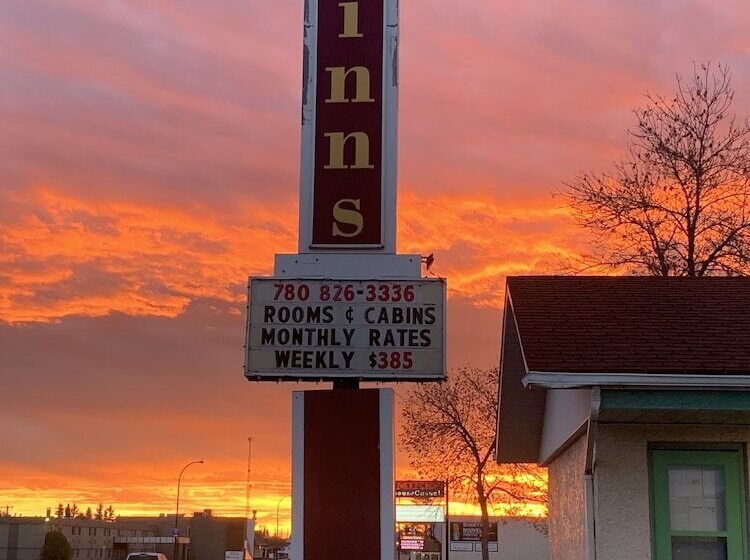 Centre Suites Inns Motel