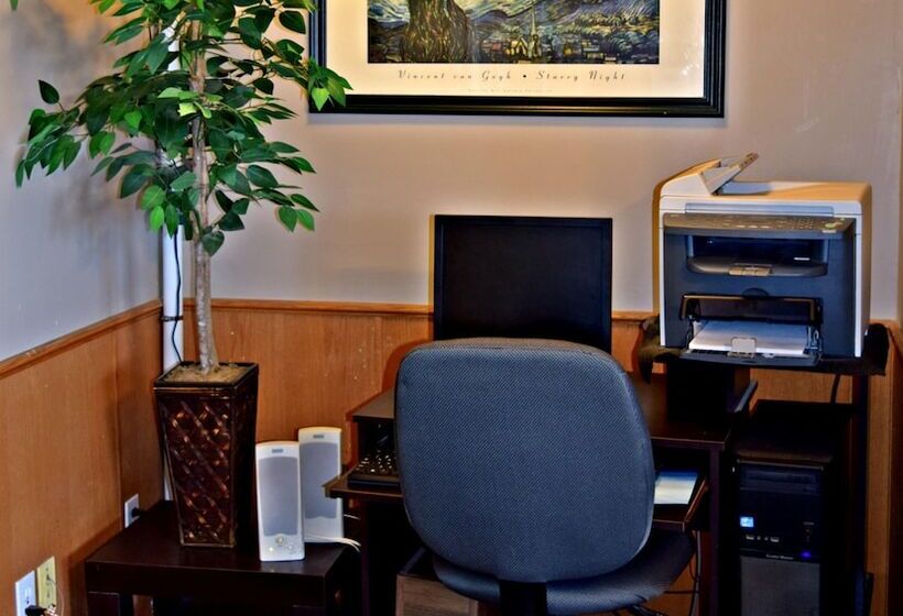 Centre Suites Inns Motel