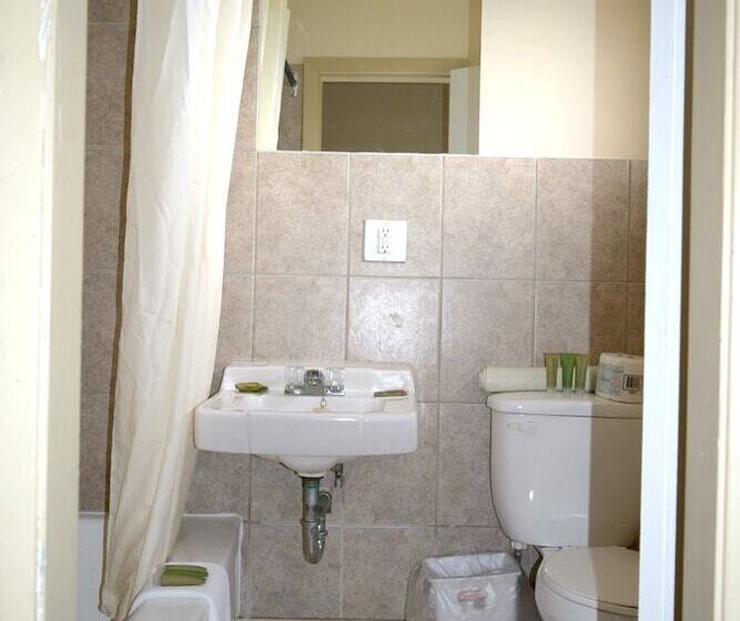 Centre Suites Inns Motel