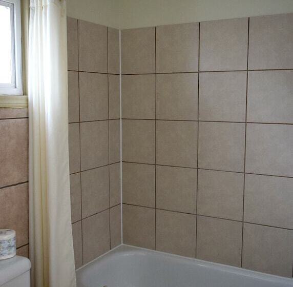 Centre Suites Inns Motel