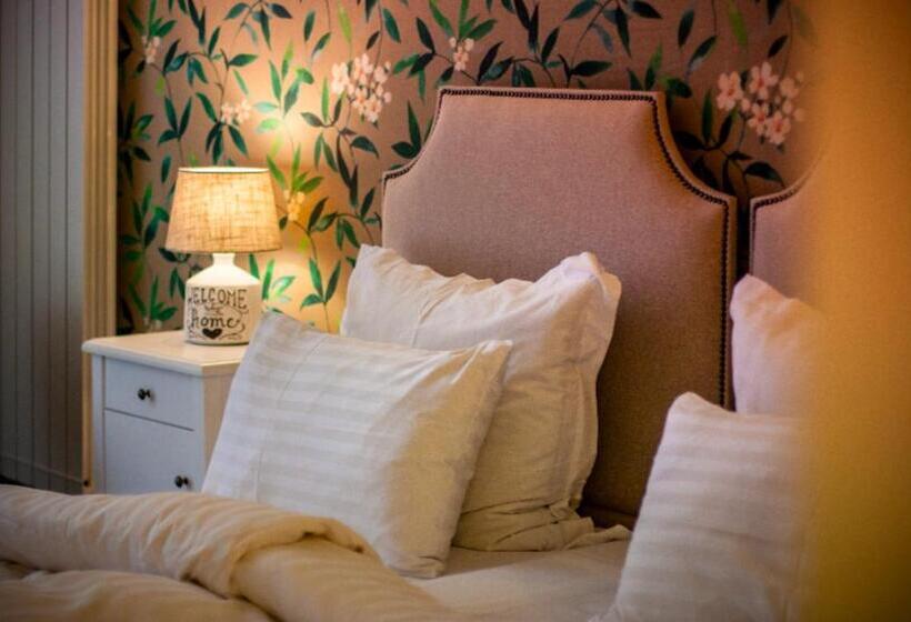 פנסיון Akasha Retreat