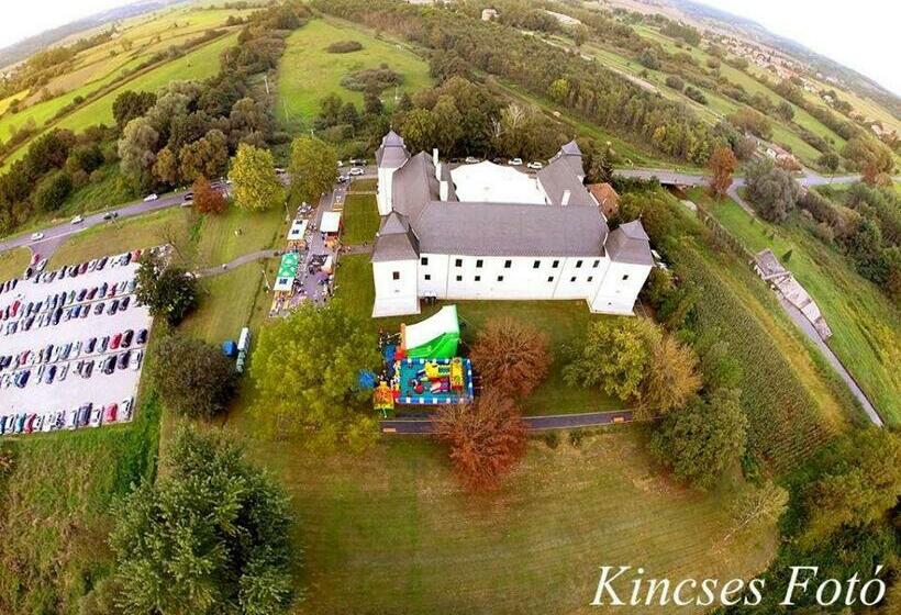 Pensão Egervári Várkastély