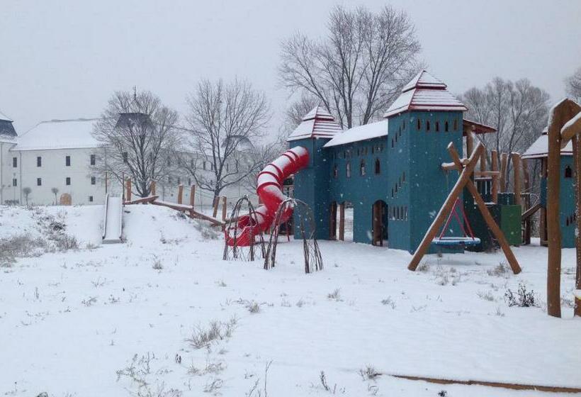 Pensão Egervári Várkastély