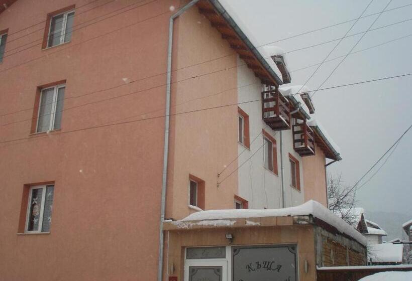 Пансион Guesthouse Pumpalovi