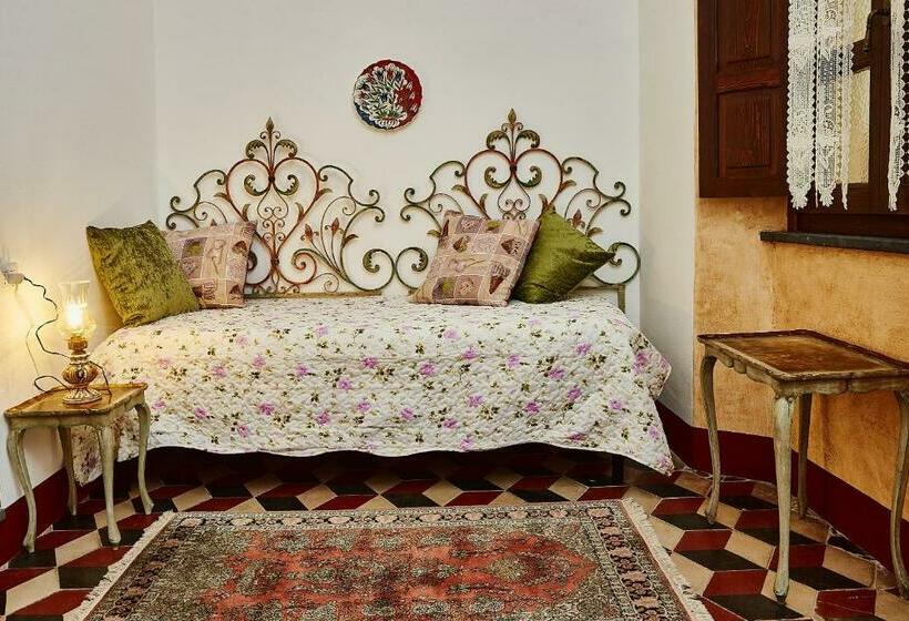 بنسيون La Casa Del Balivo