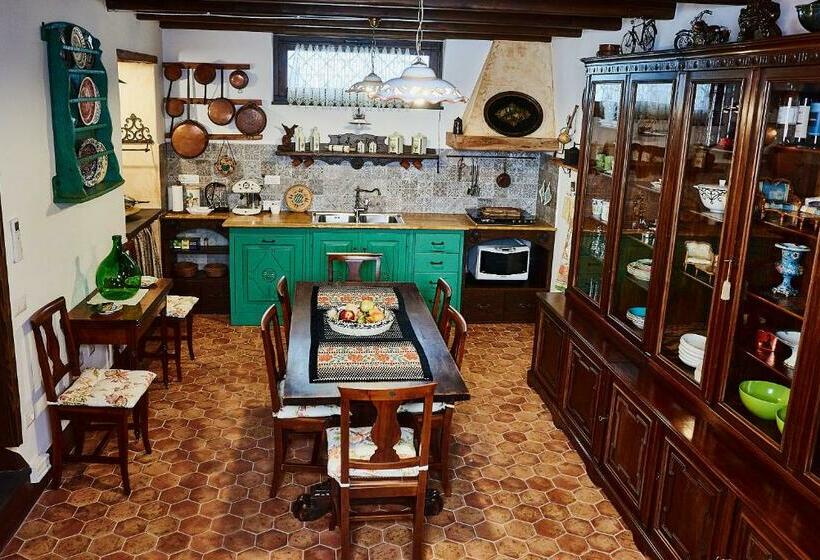 بنسيون La Casa Del Balivo