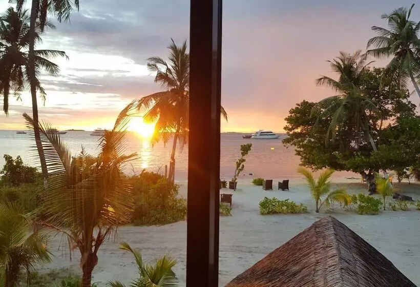 پانسیون Endheri Sunset Dhangethi