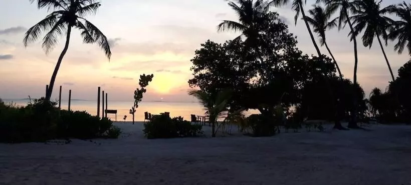 پانسیون Endheri Sunset Dhangethi
