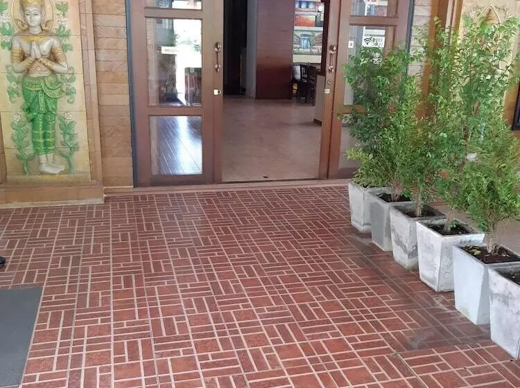 בית מלון כפרי Aonang Terrace