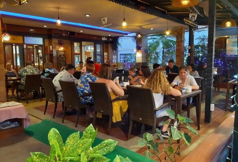 בית מלון כפרי Aonang Terrace