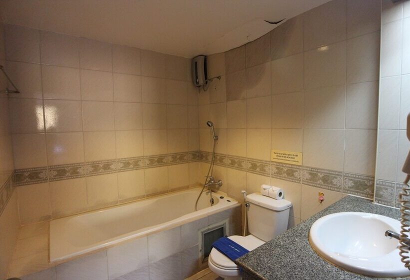 בית מלון כפרי Aonang Terrace