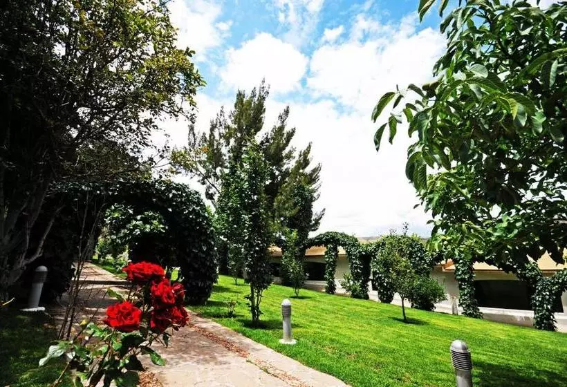 هتل Baruk Teleférico Centro Histórico
