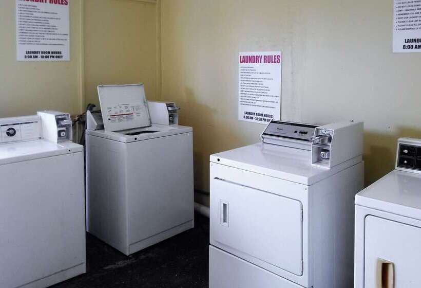 فندق Econo Lodge