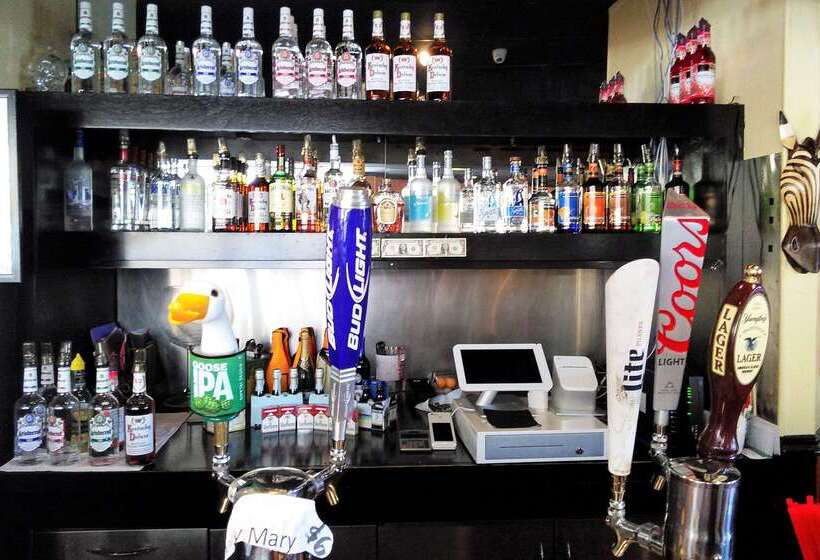 فندق Econo Lodge