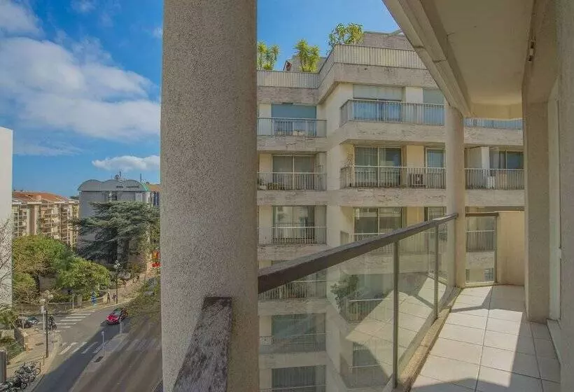 Отель Excelsuites Residence