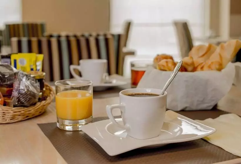 Отель Excelsuites Residence