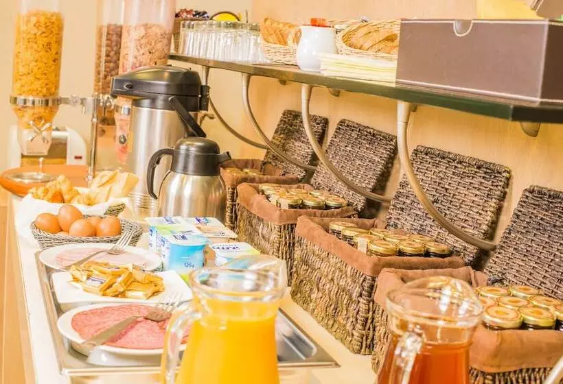 Отель Excelsuites Residence