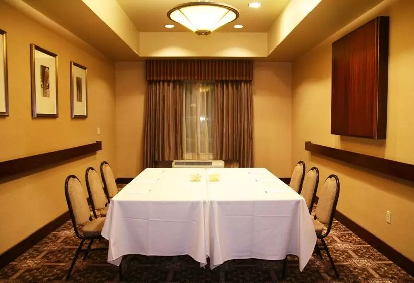 Отель Hampton Inn & Suites Sacramentoairportnatomas