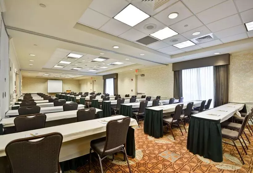 هتل Hilton Garden Inn Sarasotabradenton Airport