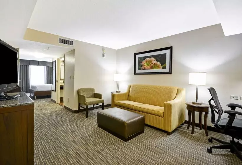 هتل Hilton Garden Inn Sarasotabradenton Airport