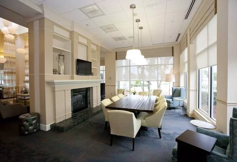 هتل Hilton Garden Inn Sarasotabradenton Airport